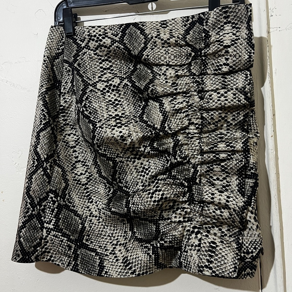 Zara Black and Cream Snake Print Mini Skirt